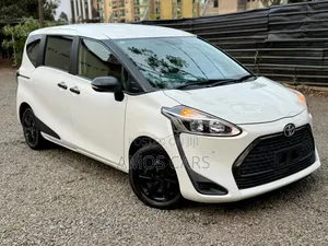 Toyota Sienta 2020 White