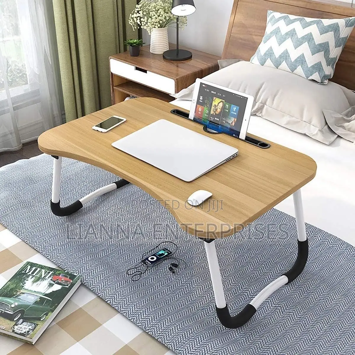 Portable and Foldable Breakfast Desk