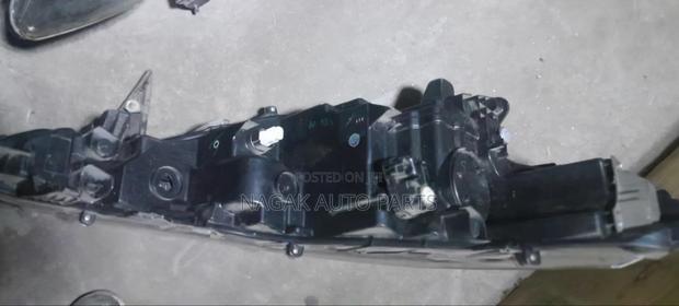 Toyota Corolla Cross 2018 Headlight Xenon - thumbnail 2