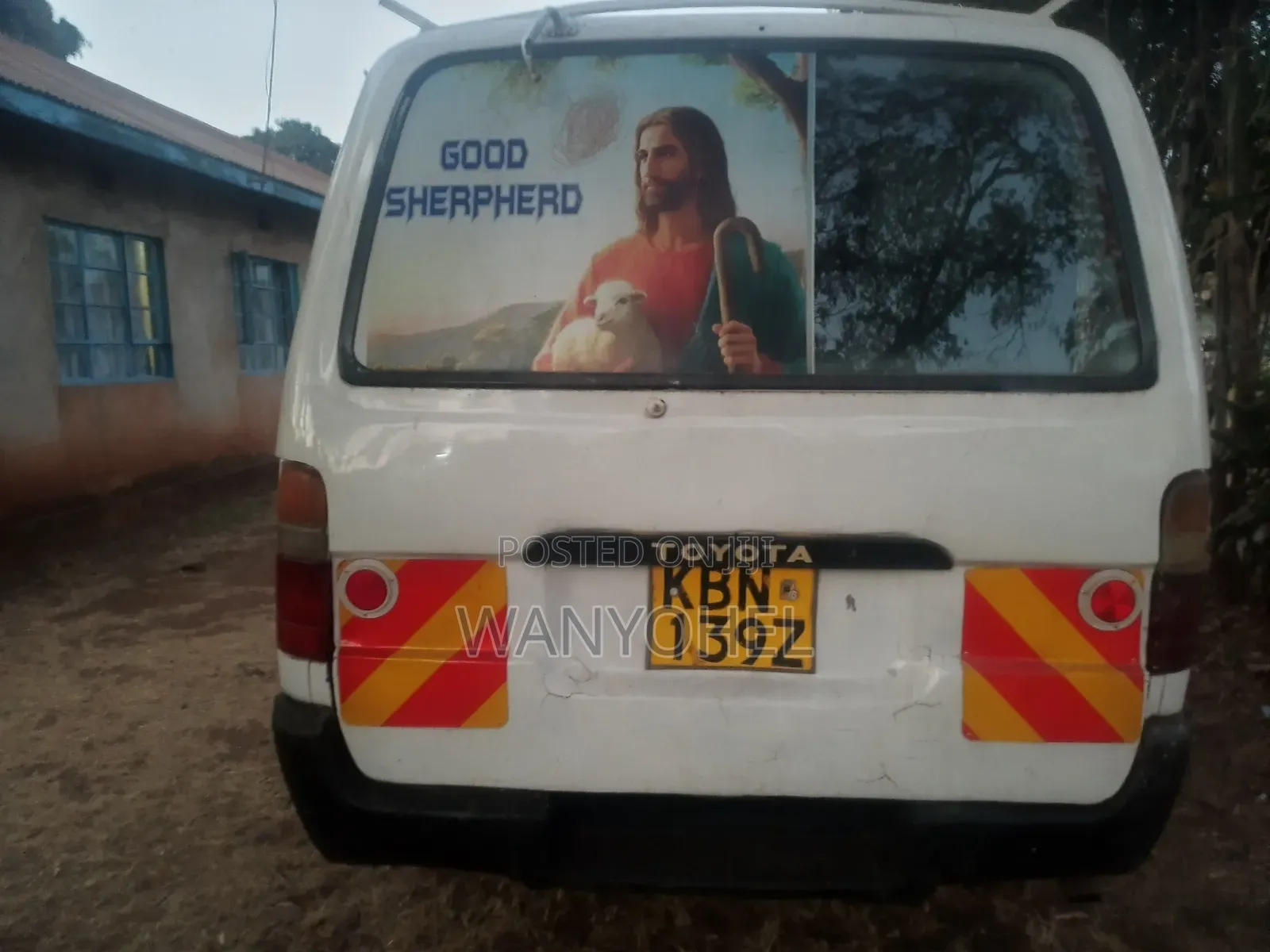 Toyota HiAce 2006 White