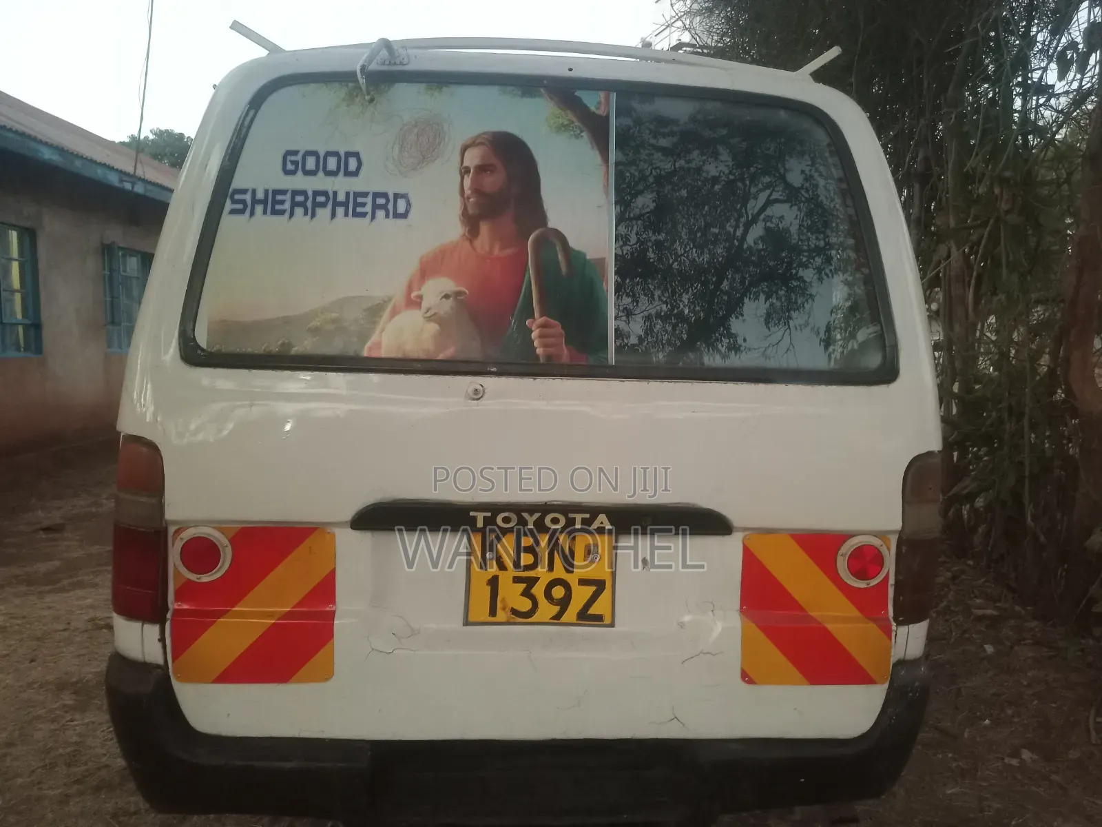 Toyota HiAce 2006 White