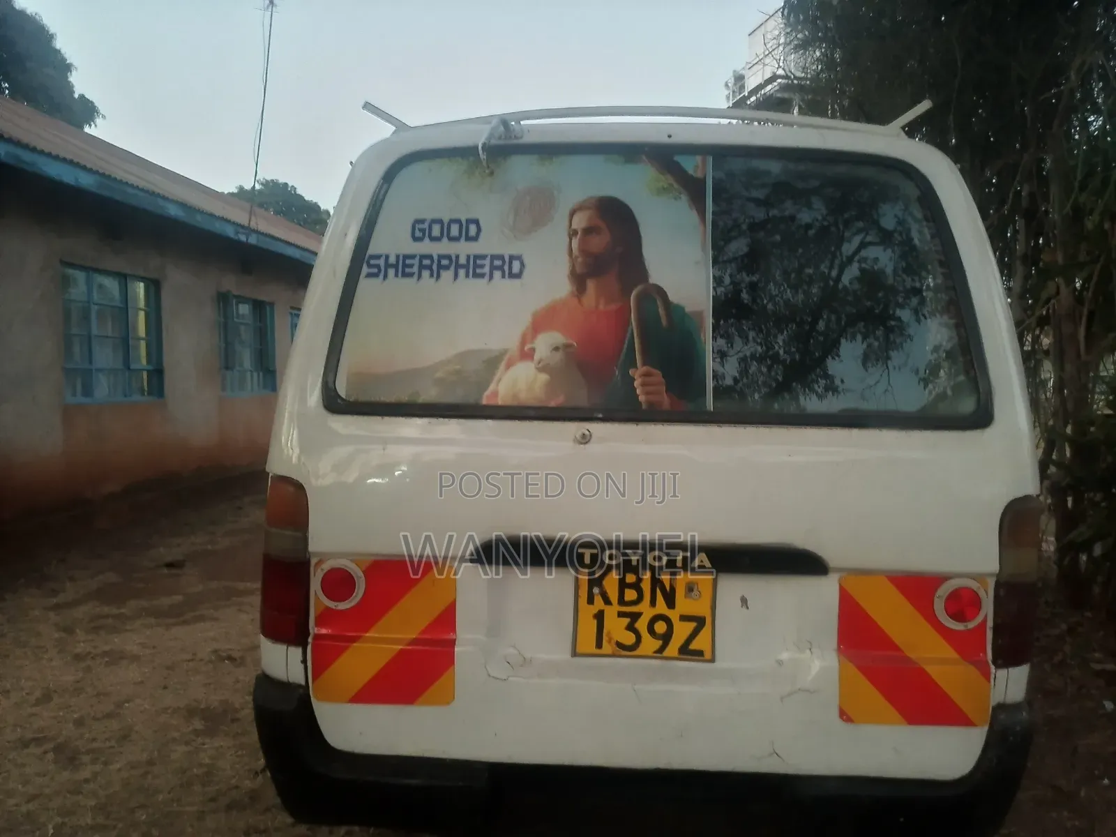 Toyota HiAce 2006 White