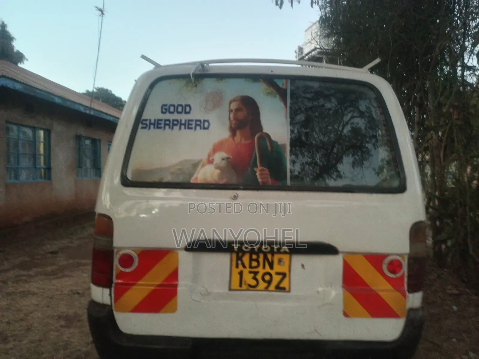 Toyota HiAce 2006 White
