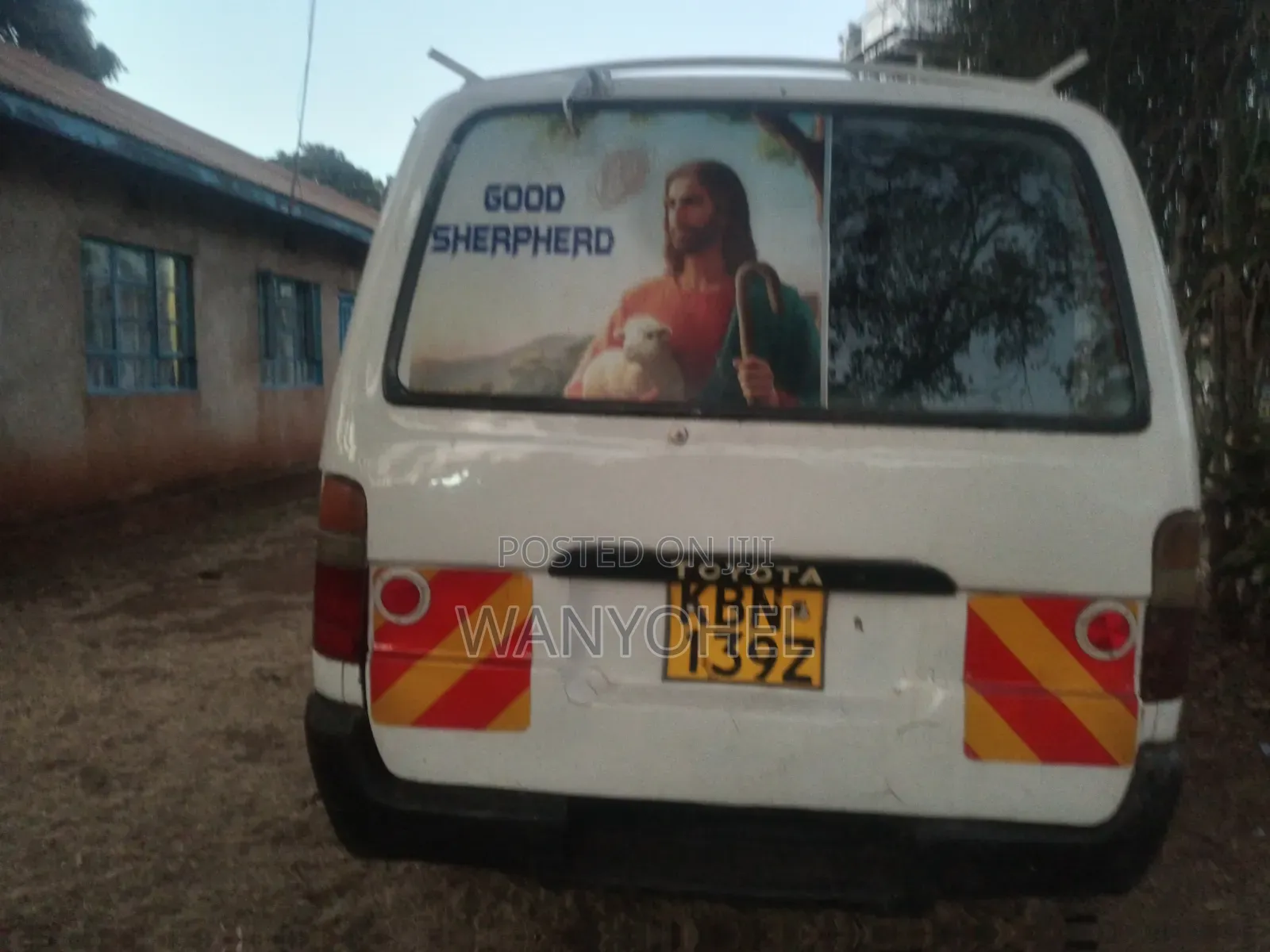 Toyota HiAce 2006 White