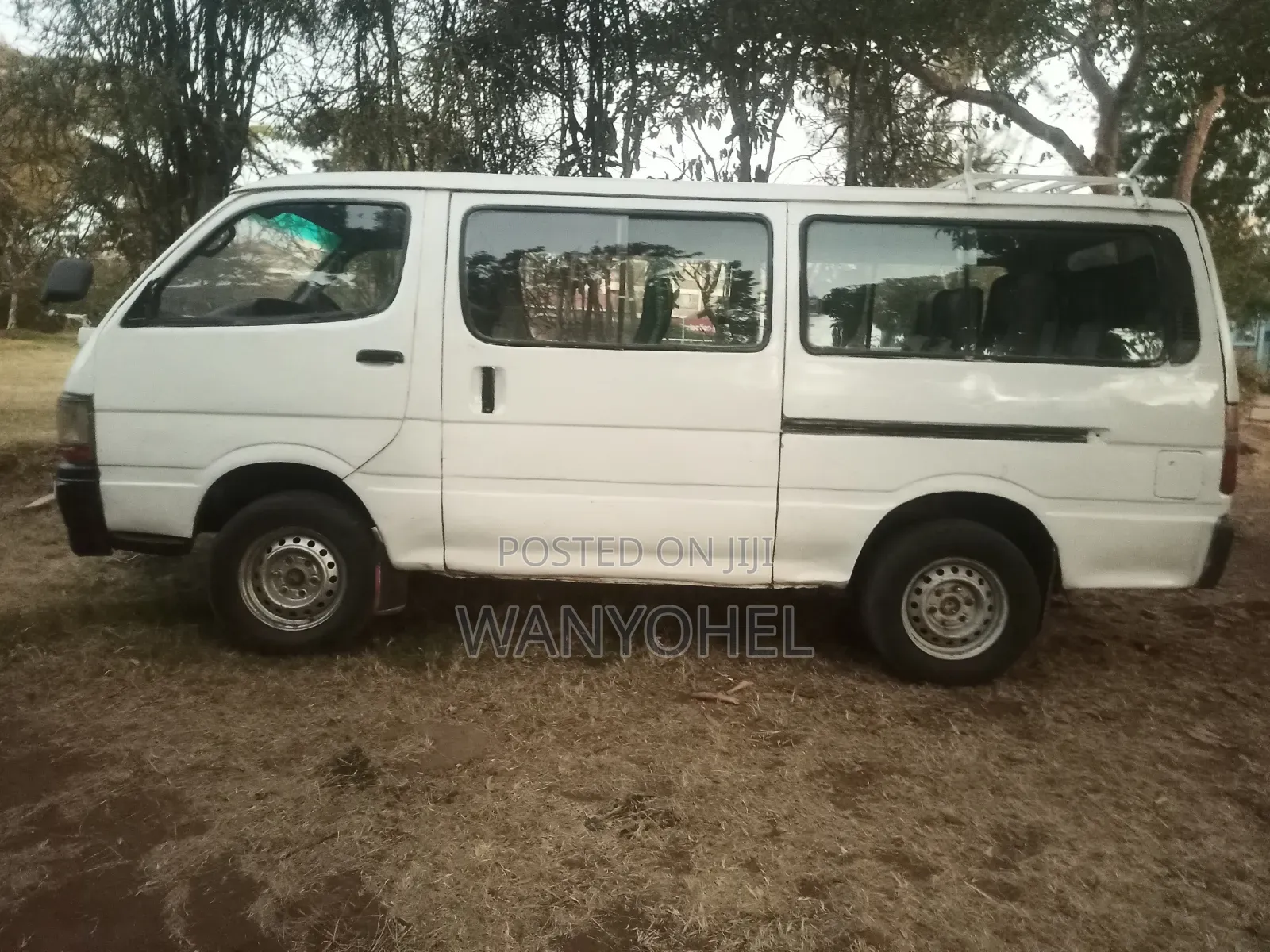 Toyota HiAce 2006 White