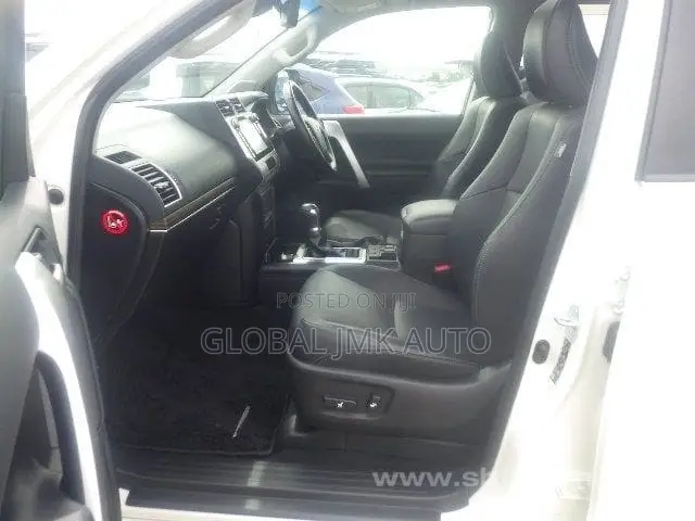Toyota Land Cruiser Prado 2.7 2019 White