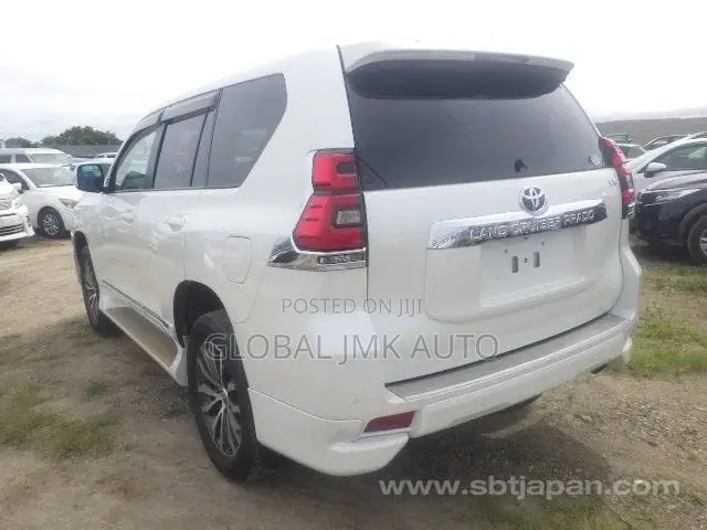 Toyota Land Cruiser Prado 2.7 2019 White