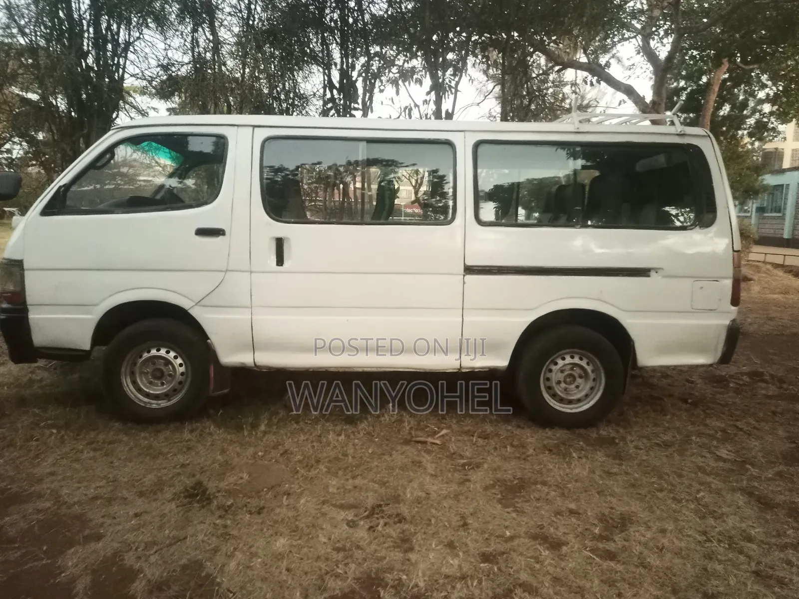 Toyota HiAce 2006 White
