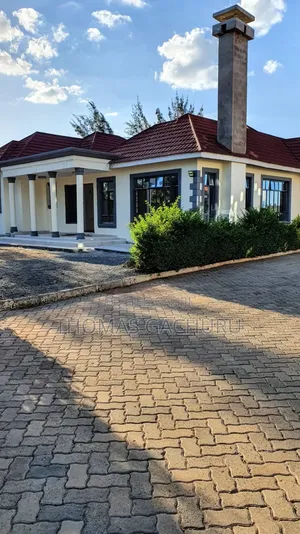 4bdrm Bungalow in Karen for rent