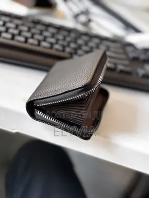 Plain Black Cardholder