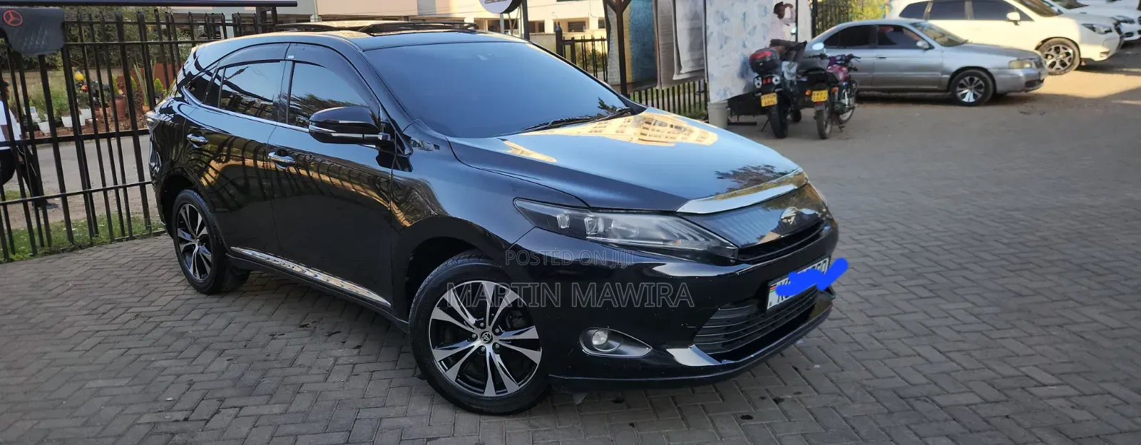 Toyota Harrier 2015