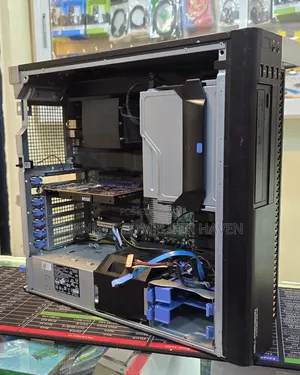Desktop Computer Dell Precision 5810 16GB Intel Xeon HDD 500GB