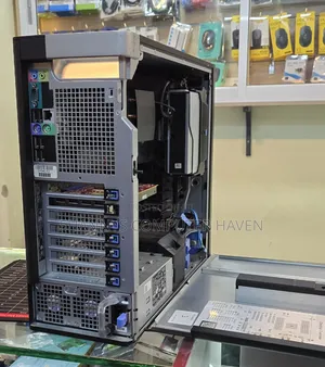 Desktop Computer Dell Precision 5810 16GB Intel Xeon HDD 500GB