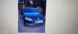 Volkswagen Polo 2015 Black