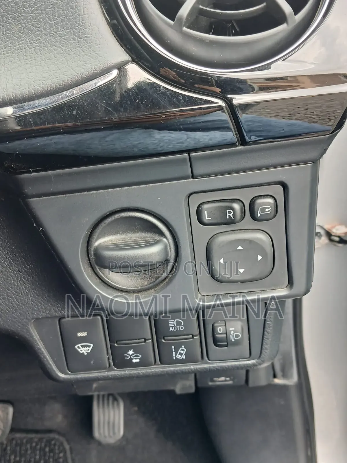 Toyota Corolla Fielder 1.5 Petrol AWD 2019 Silver