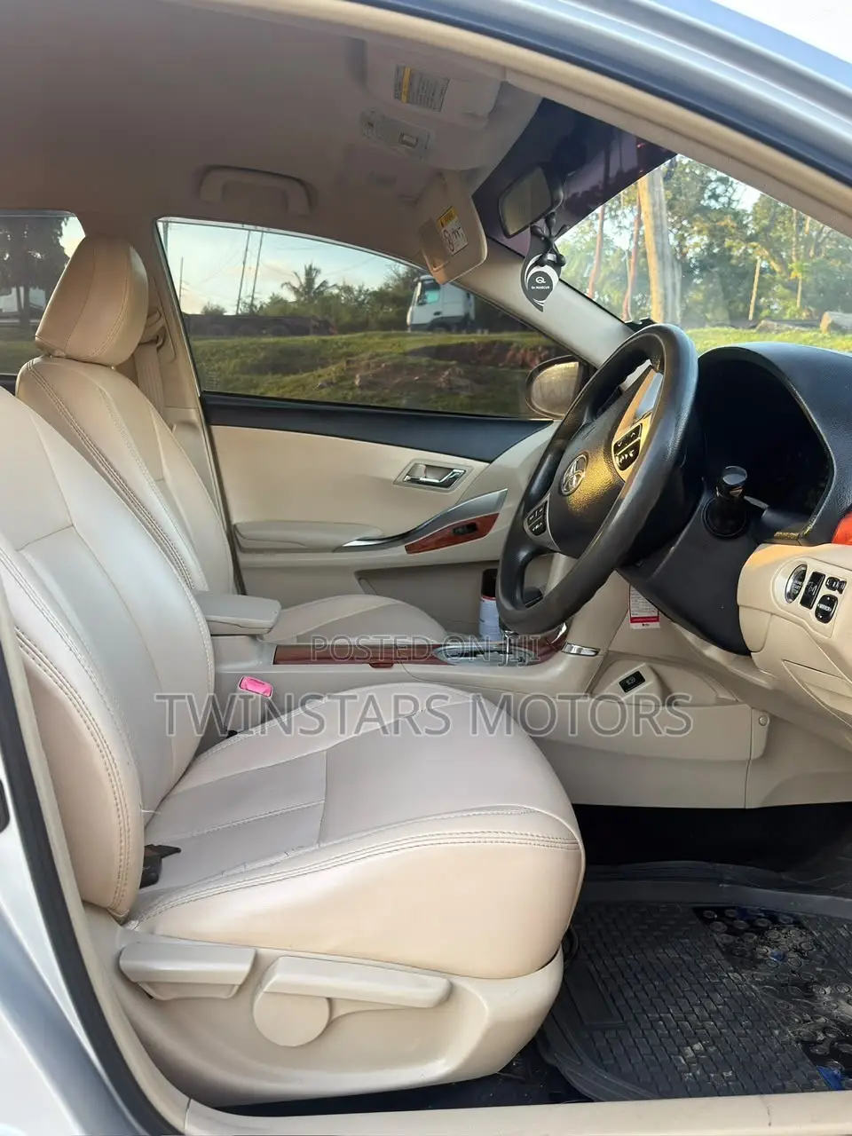 Toyota Premio 1.5 FWD 2016 Silver
