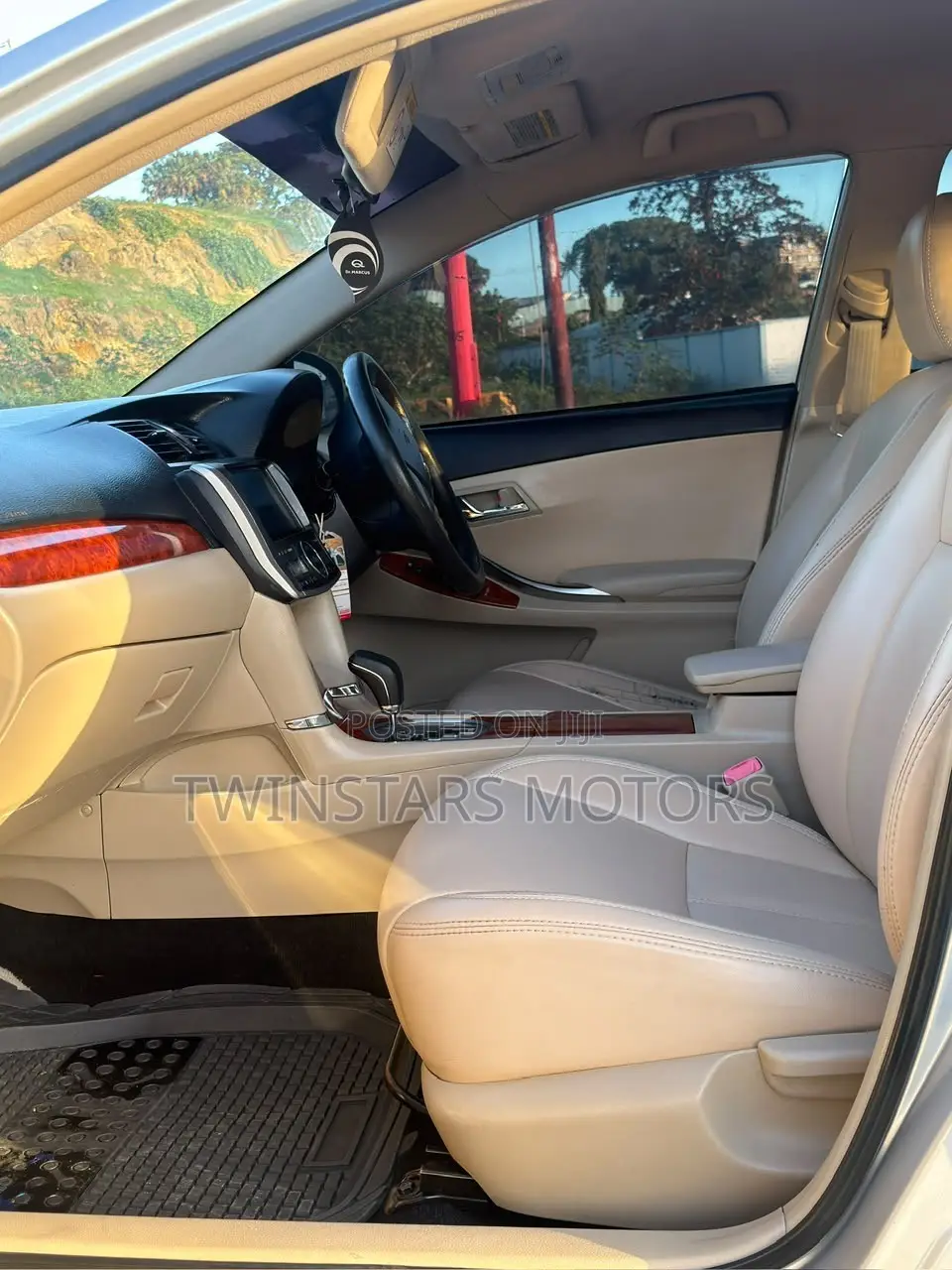 Toyota Premio 1.5 FWD 2016 Silver