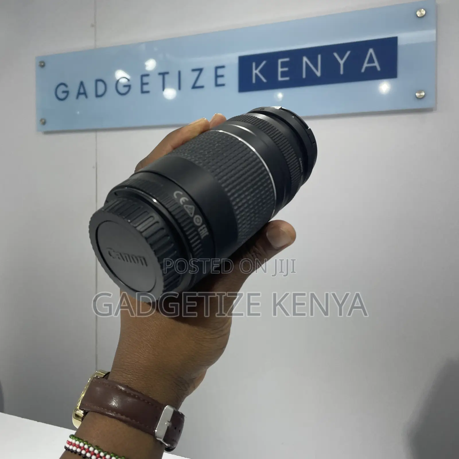Canon EF 75-300mm Telephoto Zoom Lens F/4-5.6 III