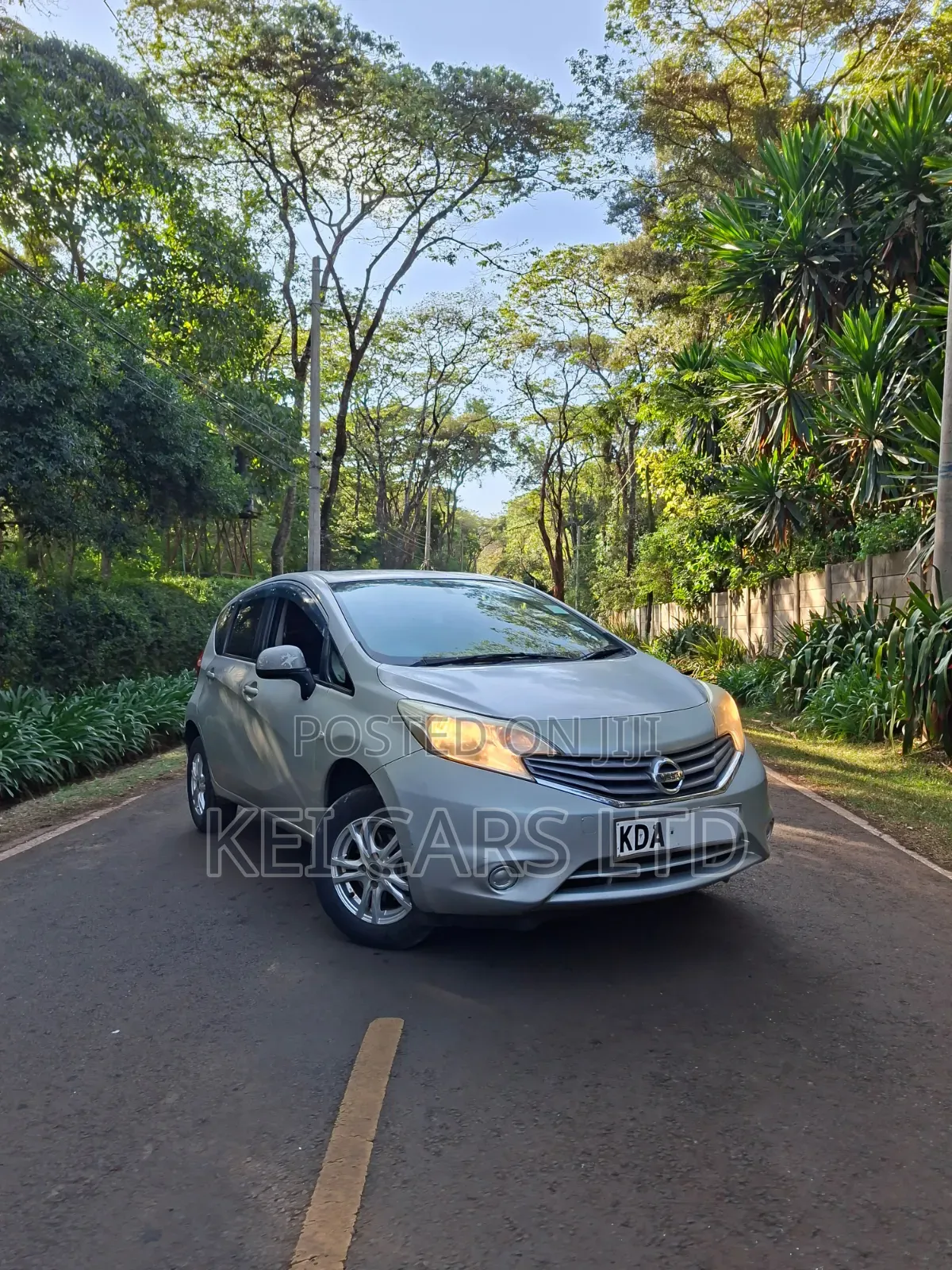 Nissan Note 2013 Silver