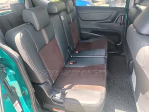 Toyota Sienta 2019
