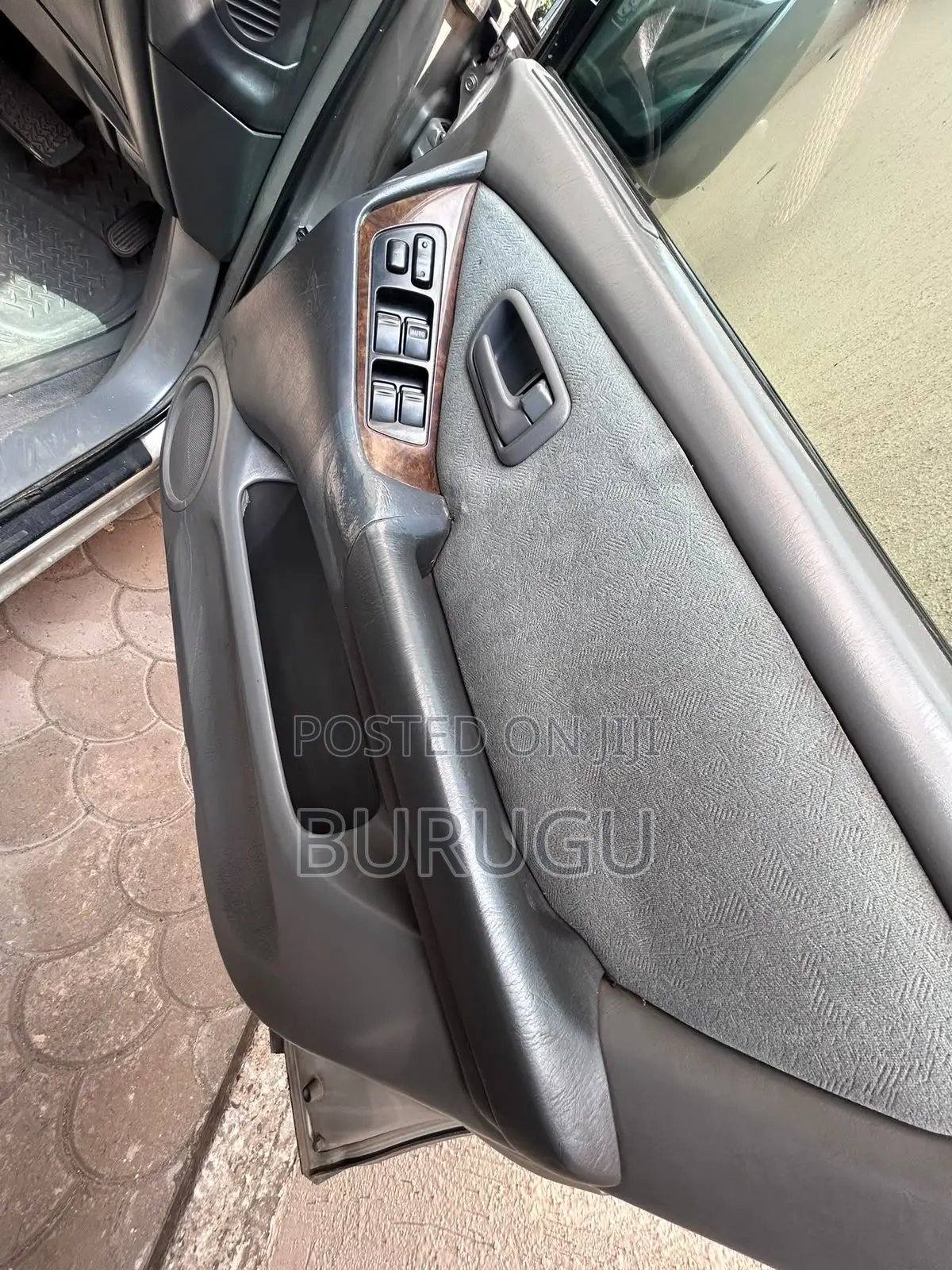 Toyota Harrier 2001 Silver