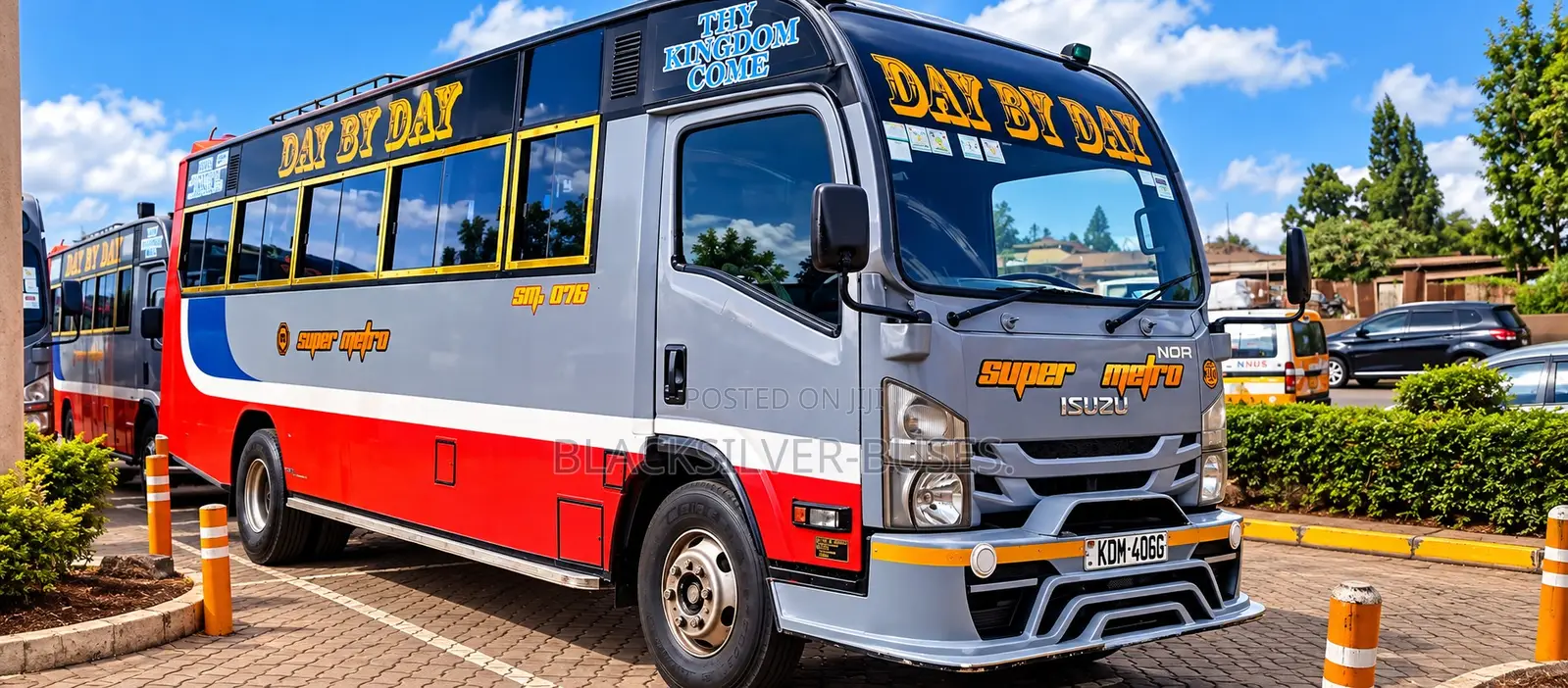 Isuzu NQR 2023 Orange