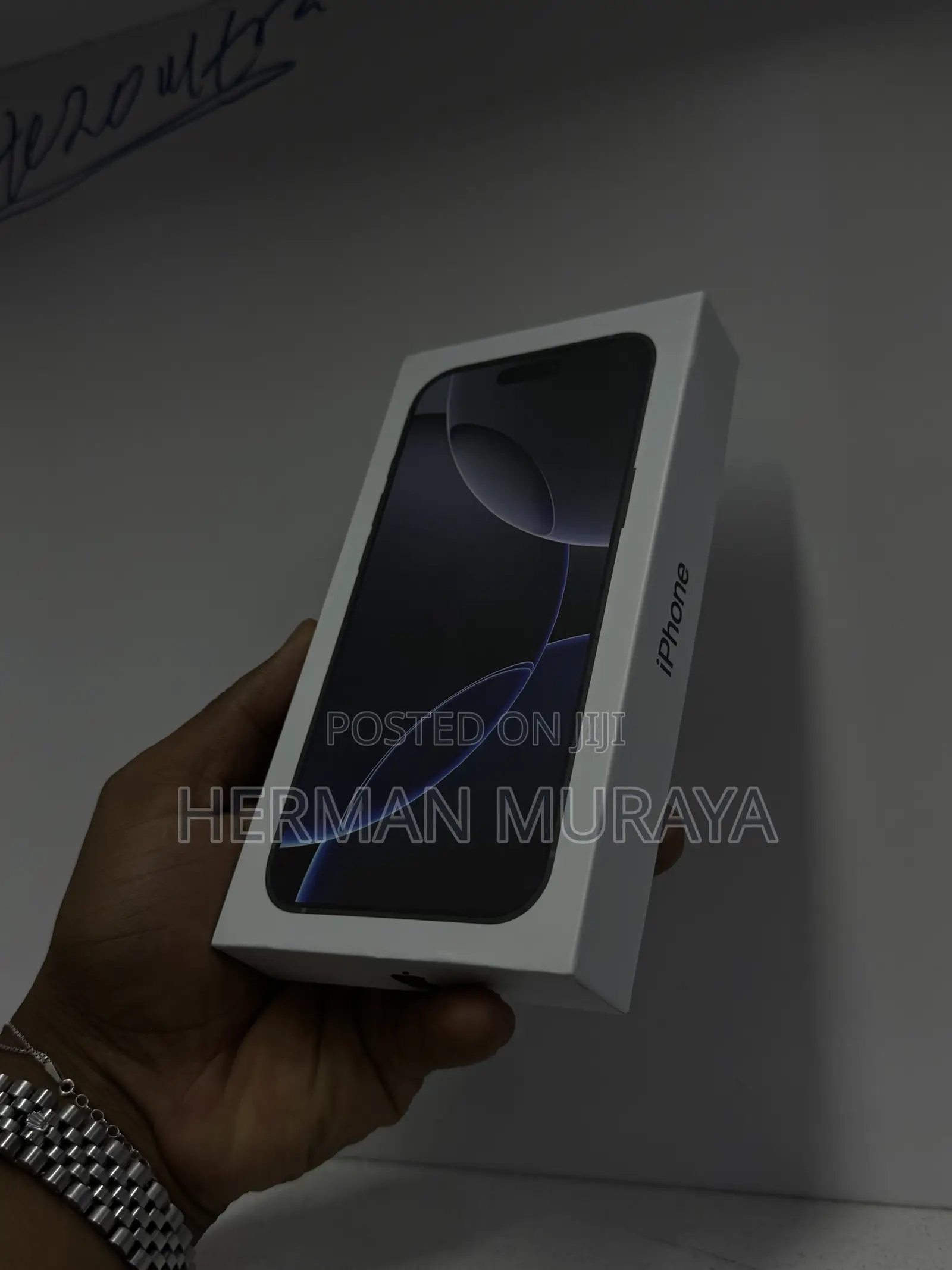 New Apple iPhone 16 Pro Max 256 GB Gold