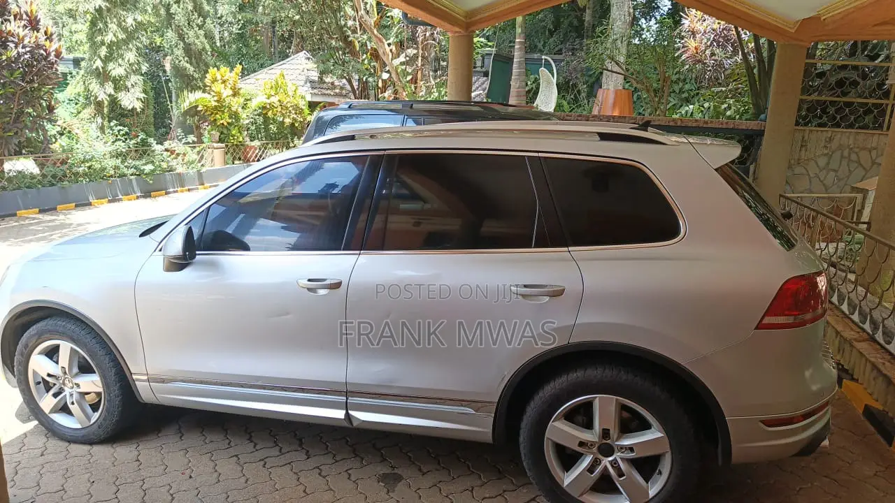 Volkswagen Touareg TDI Sport 2012 Silver