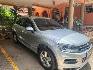 Volkswagen Touareg TDI Sport 2012 Silver