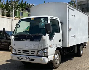 Isuzu NKR 2016