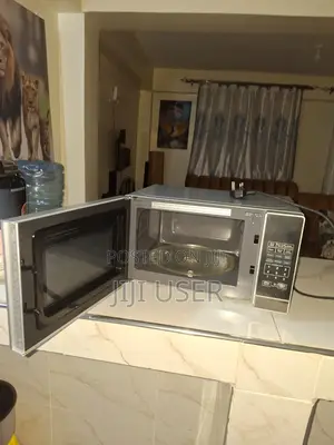 Von Mika Microwave 20 L