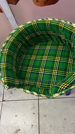 Handwoven, Maasai-Inspired Woven Pet Bed Natural Straw Exterior 18"