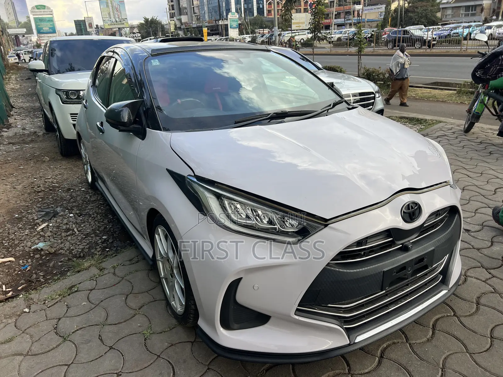 Toyota Yaris 2020 Gray