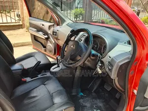 Nissan X-Trail 2010 Red