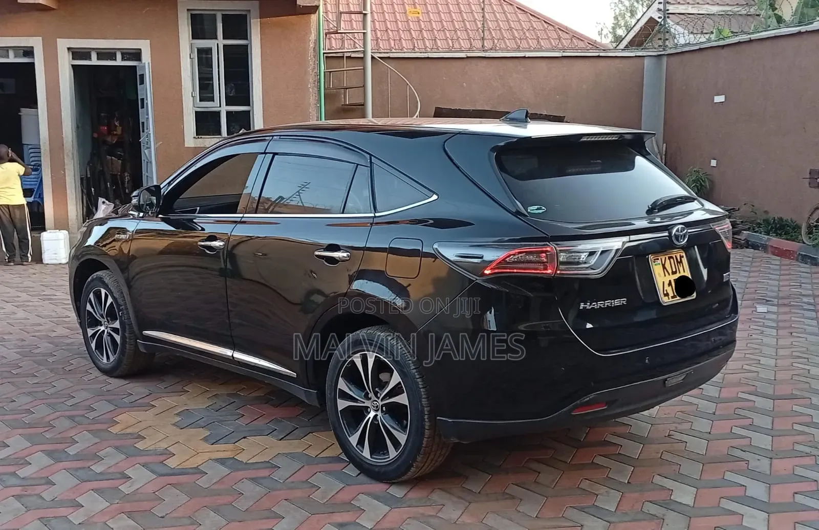 Toyota Harrier 2.5 Hybrid 4WD 2016 Black