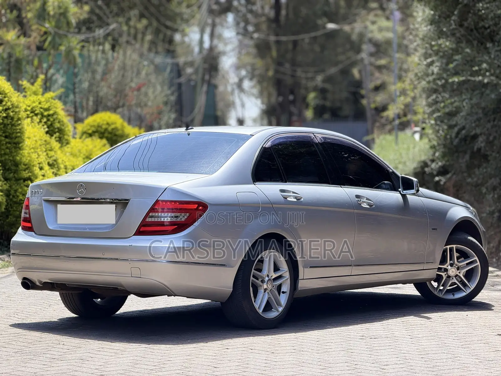 Mercedes-Benz C200 2011 Silver