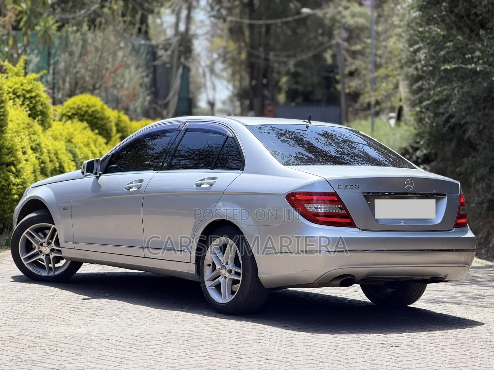 Mercedes-Benz C200 2011 Silver