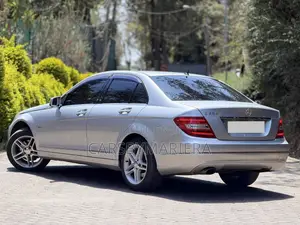 Mercedes-Benz C200 2011 Silver