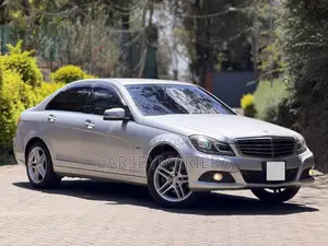 Mercedes-Benz C200 2011 Silver