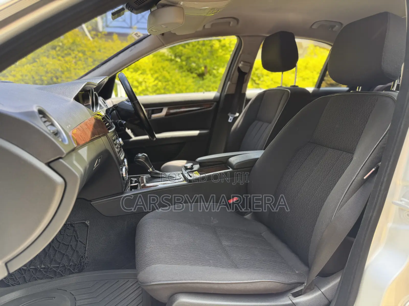 Mercedes-Benz C200 2011 Silver