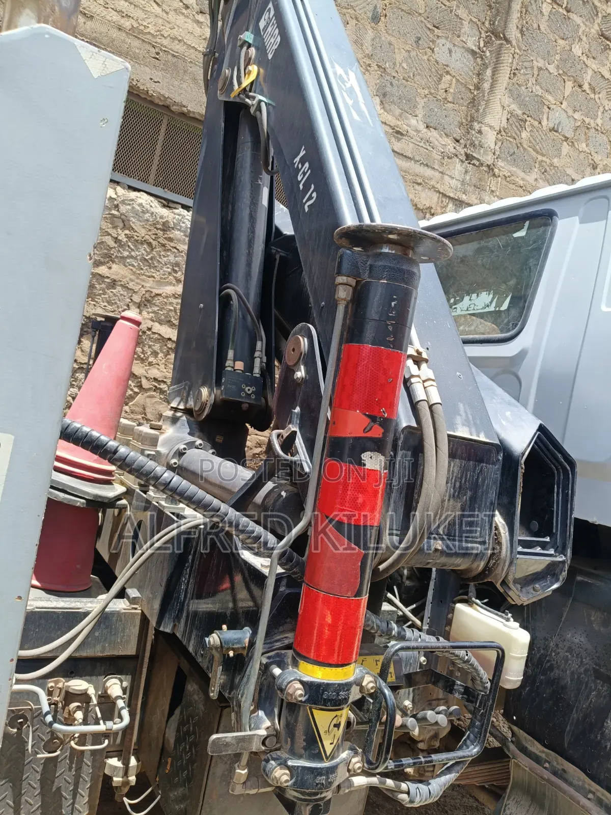 ISUZU FVZ kCQ With Crane for Sale