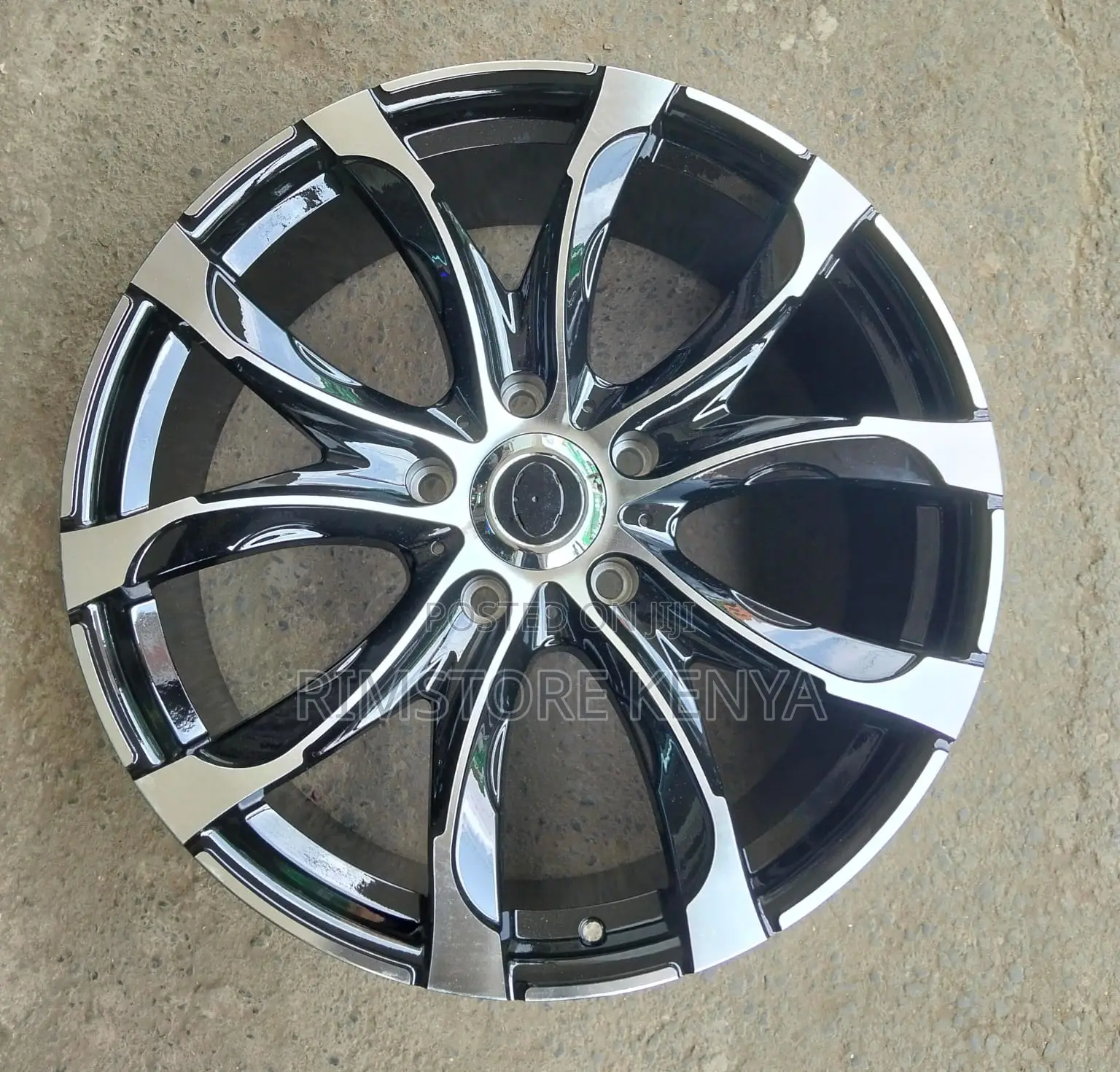 Rim Size 22 Landcruiser (5holes), Full Set.