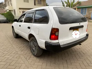 Toyota Corolla 1999 White