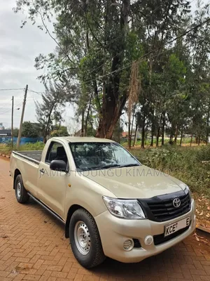 Toyota Hilux 2015 Gold
