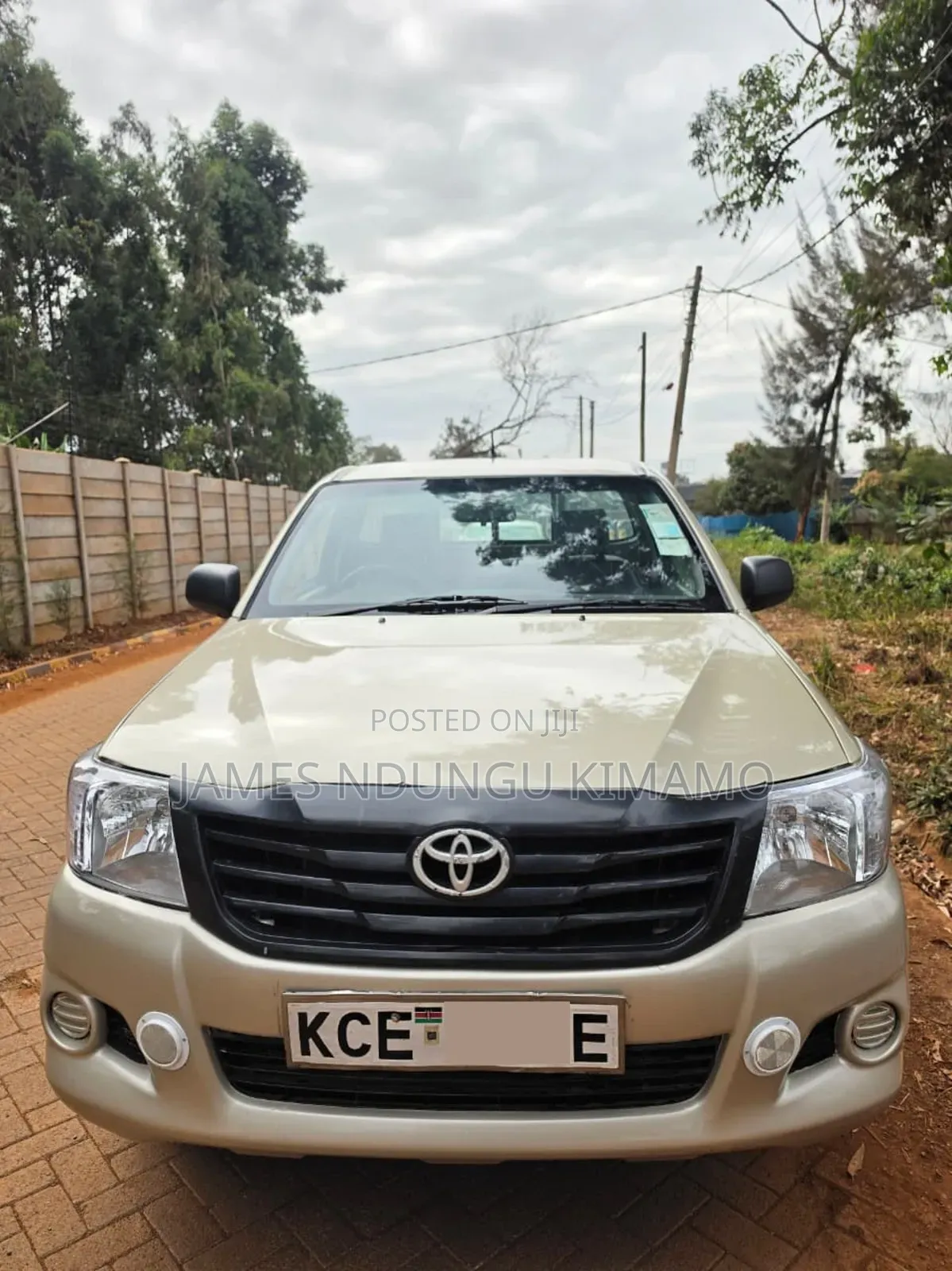 Toyota Hilux 2015 Gold