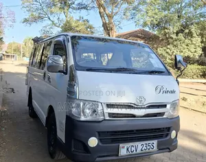 Toyota HiAce 2012 White