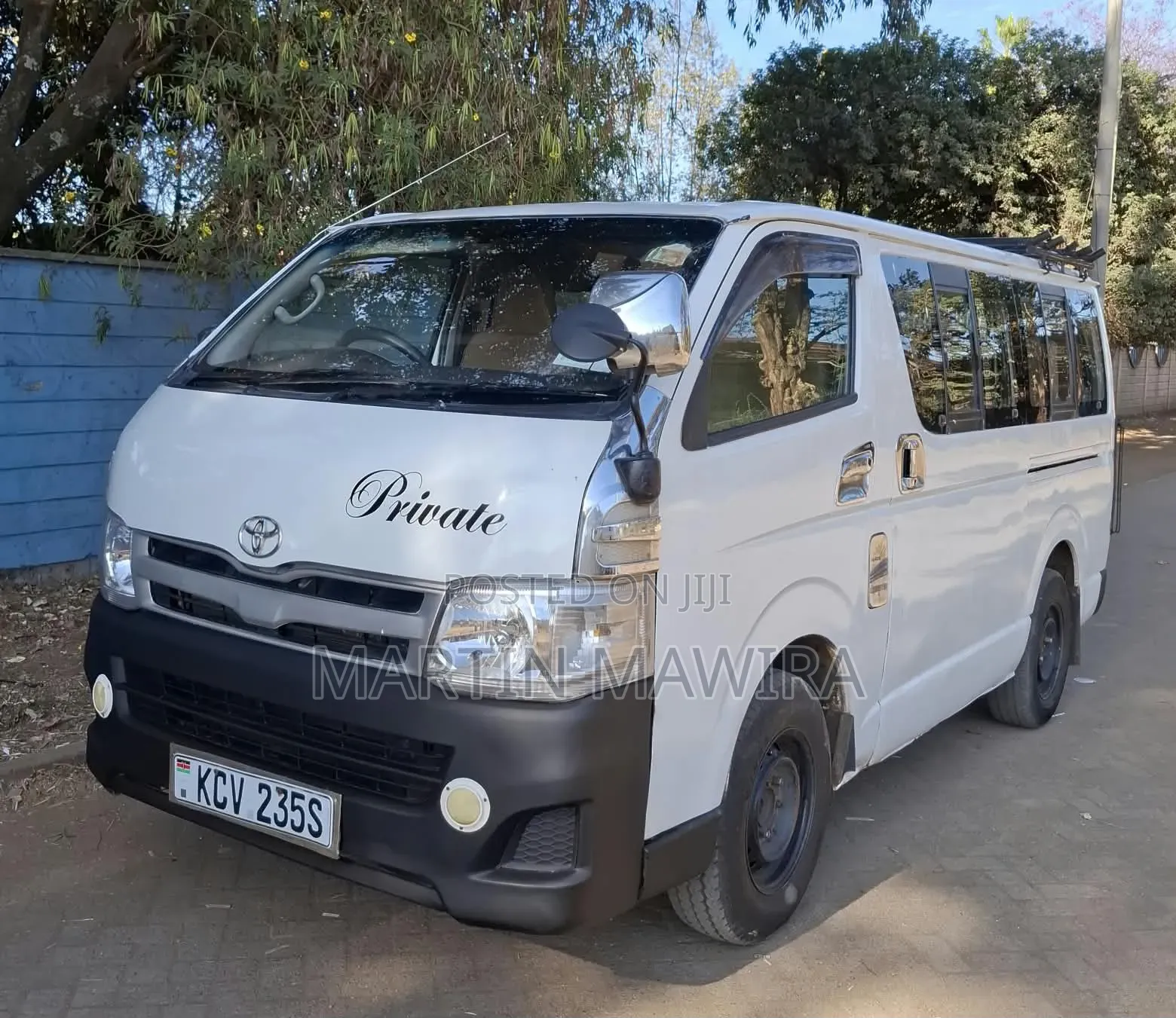 Toyota HiAce 2012 White