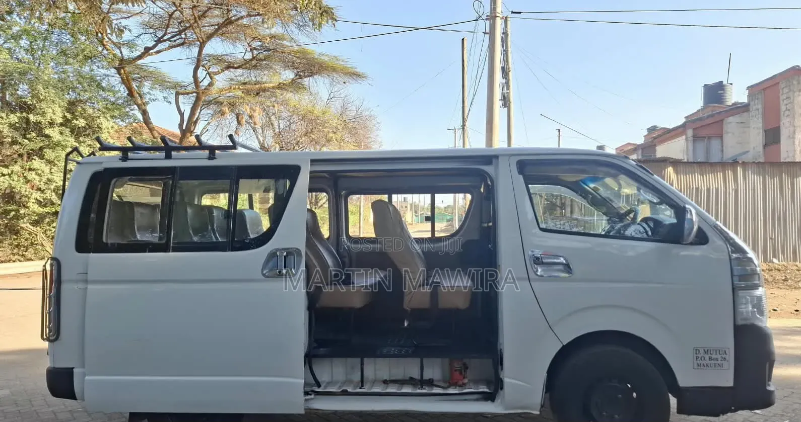 Toyota HiAce 2012 White