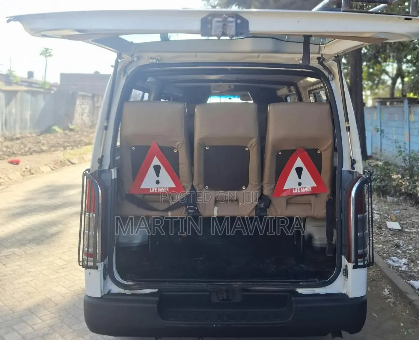 Toyota HiAce 2012 White