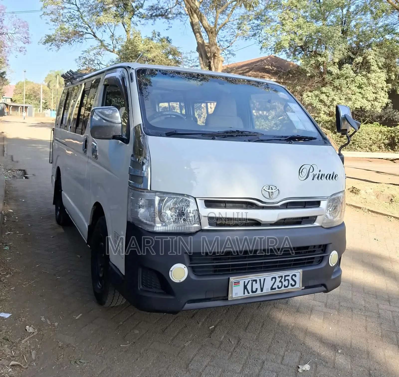 Toyota HiAce 2012 White